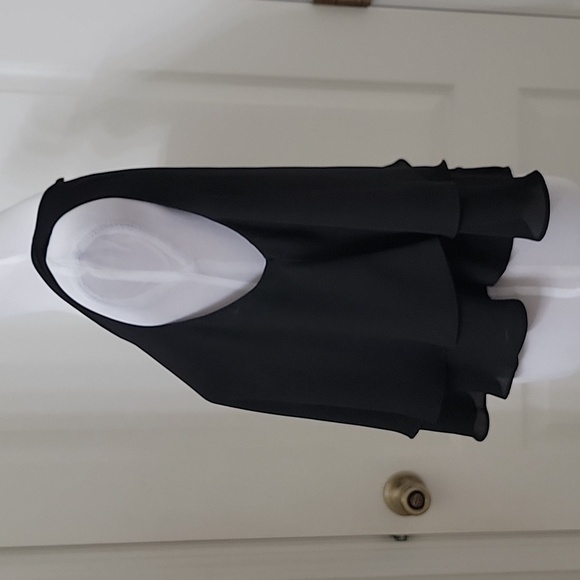 Zara Size M Black Double Layer Ruffled Sleeveless Crop Top, Exc. Used Condition - Picture 4 of 11